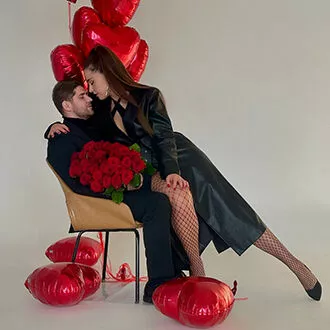 Получатель с букетом