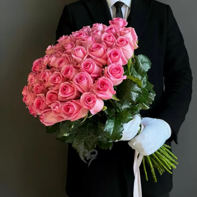 Букет из 51 розы &laquo;Цветочный вальс&raquo;