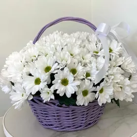 Композиция в корзине &laquo;Нежный вхмах&raquo; от интернет-магазина «Розы 44» в Костроме