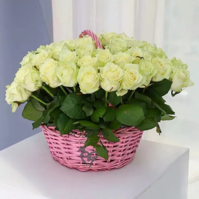 Корзина роз &laquo;Прекрасные мгновения&raquo;