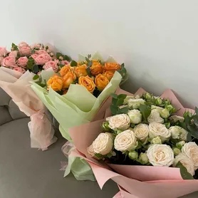 Монобукет из роз &laquo;Тёплая встреча&raquo; от интернет-магазина «Розы 44» в Костроме