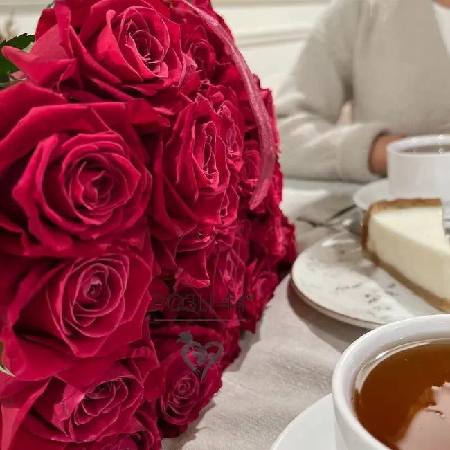 Букет из 21 розы &laquo;Прелесть&raquo;