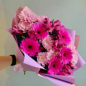 Сборный букет &laquo;Барби микс&raquo; от интернет-магазина «Розы 44» в Костроме