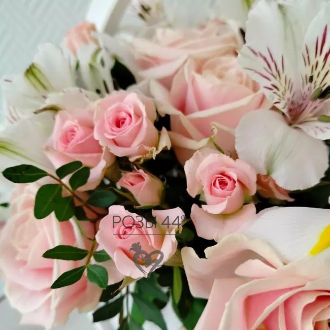 Композиция в корзине &laquo;Нежность ветров&raquo; 1