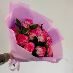 Букет из 15 роз от интернет-магазина «Розы 44» в Костроме