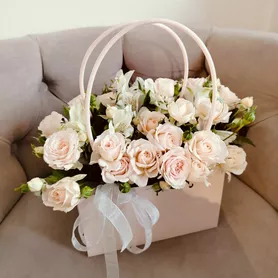 &laquo;Вихрь эмоций&raquo; от интернет-магазина «Розы 44» в Костроме