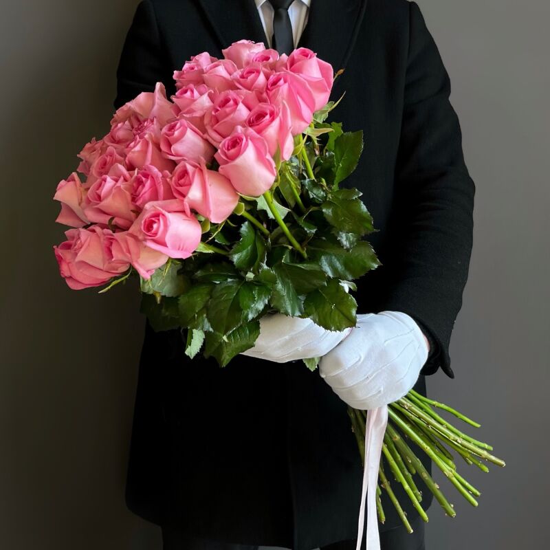 Купить «Монобукет из 31 розы «Маленькое чудо»» с доставкой в Костроме ...